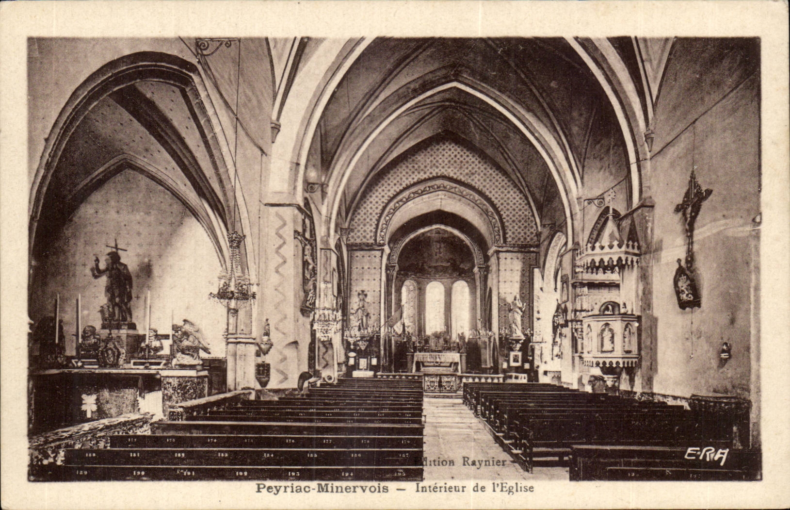 Peyriac Minervois - Interieure de L'Eglise -- CPA 
