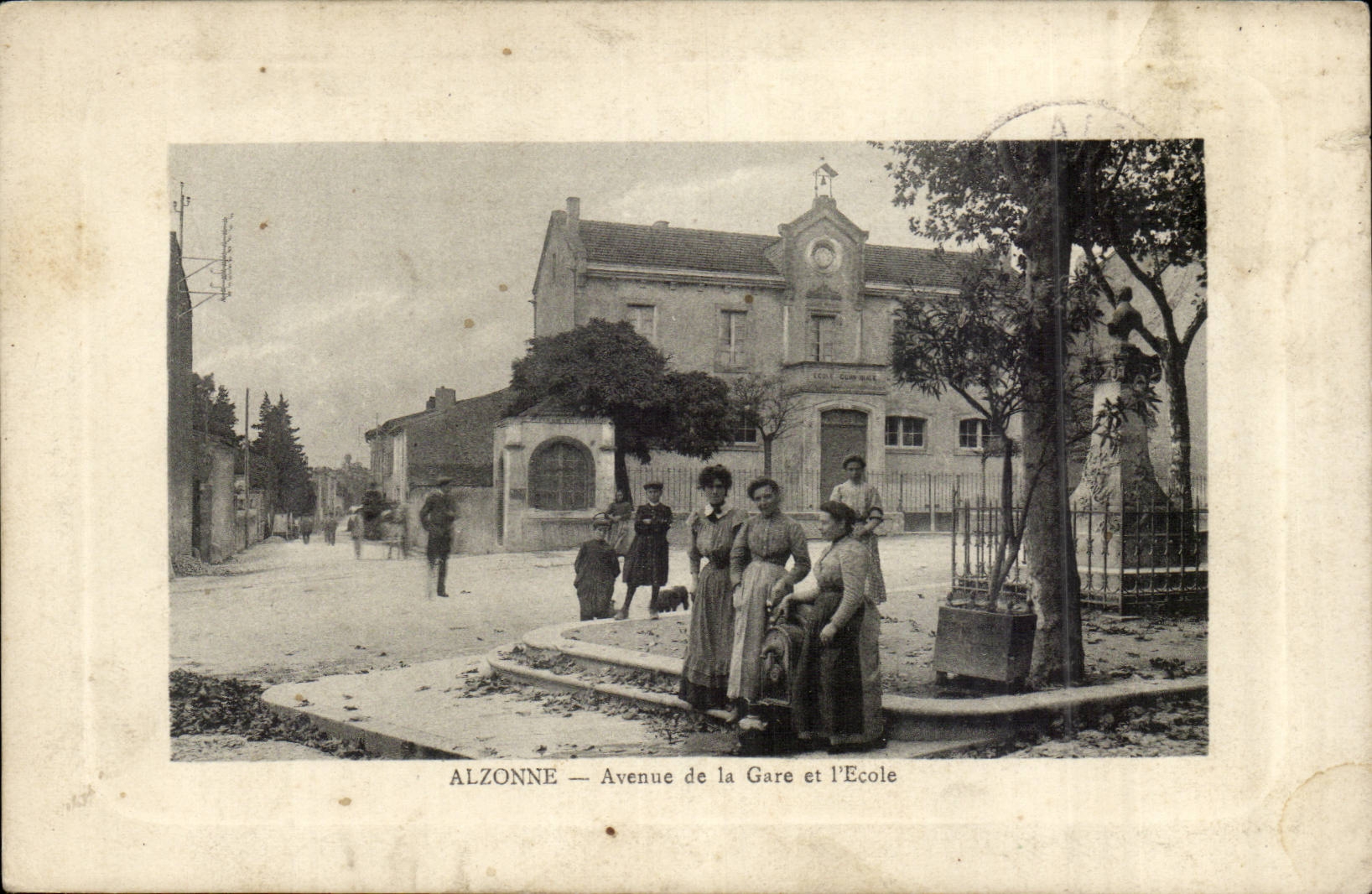 Alzonne CPA Avenue de la gare et l'ecole