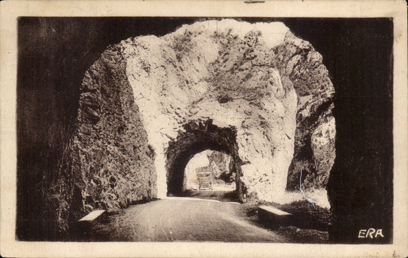 Gorges de L'Aude - Defile de Pierre Lys La route taillee dans le roc - CPA 