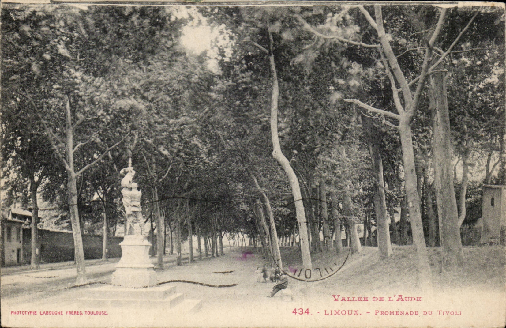 CPA Limoux walk of Tivoli