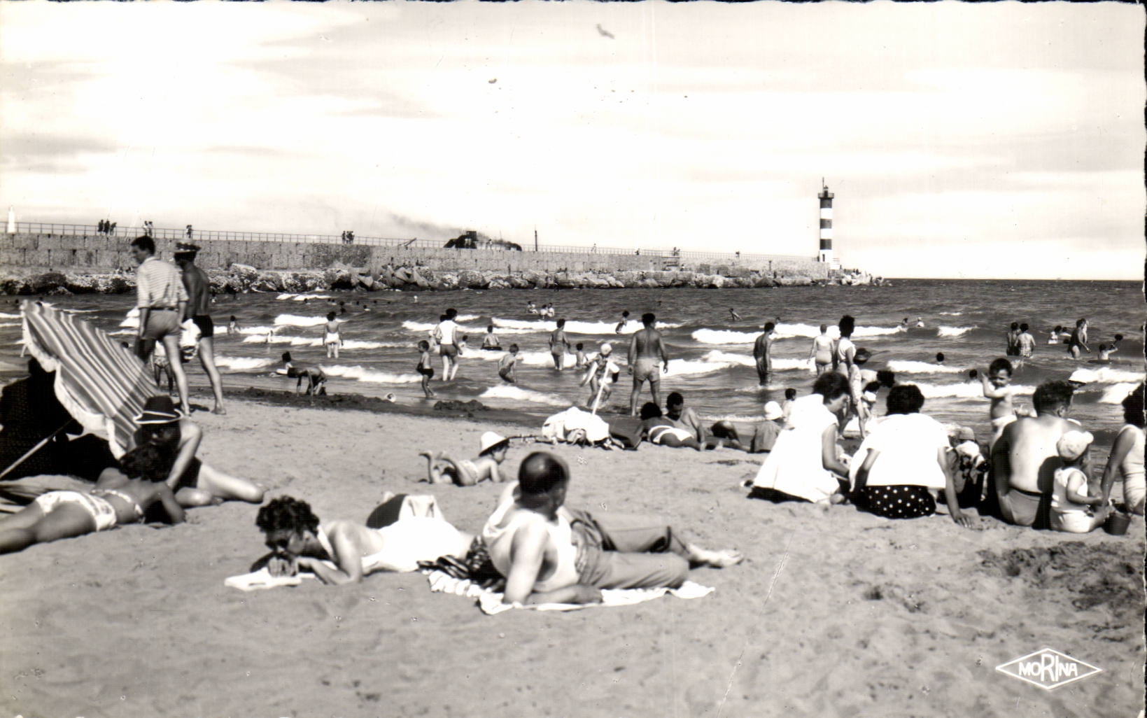 La Nouvelle CPA La plage