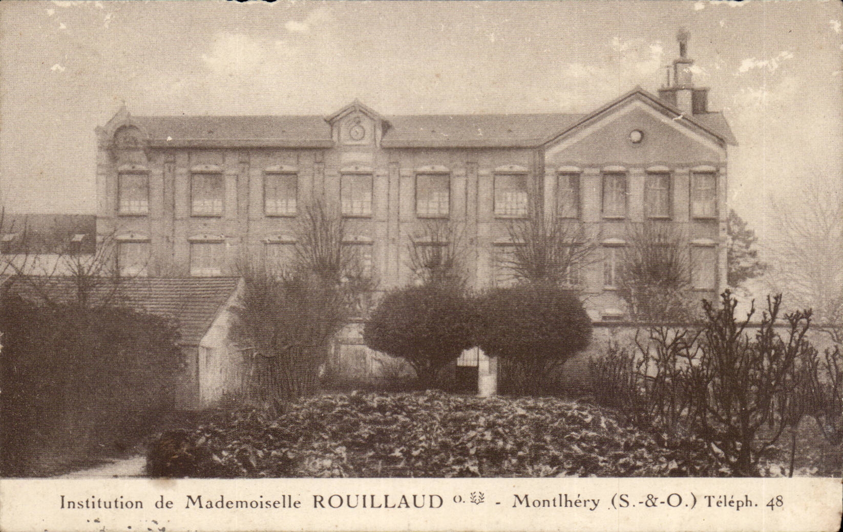 CPA Anstalt des Frauleins Rouillaud Montlhery