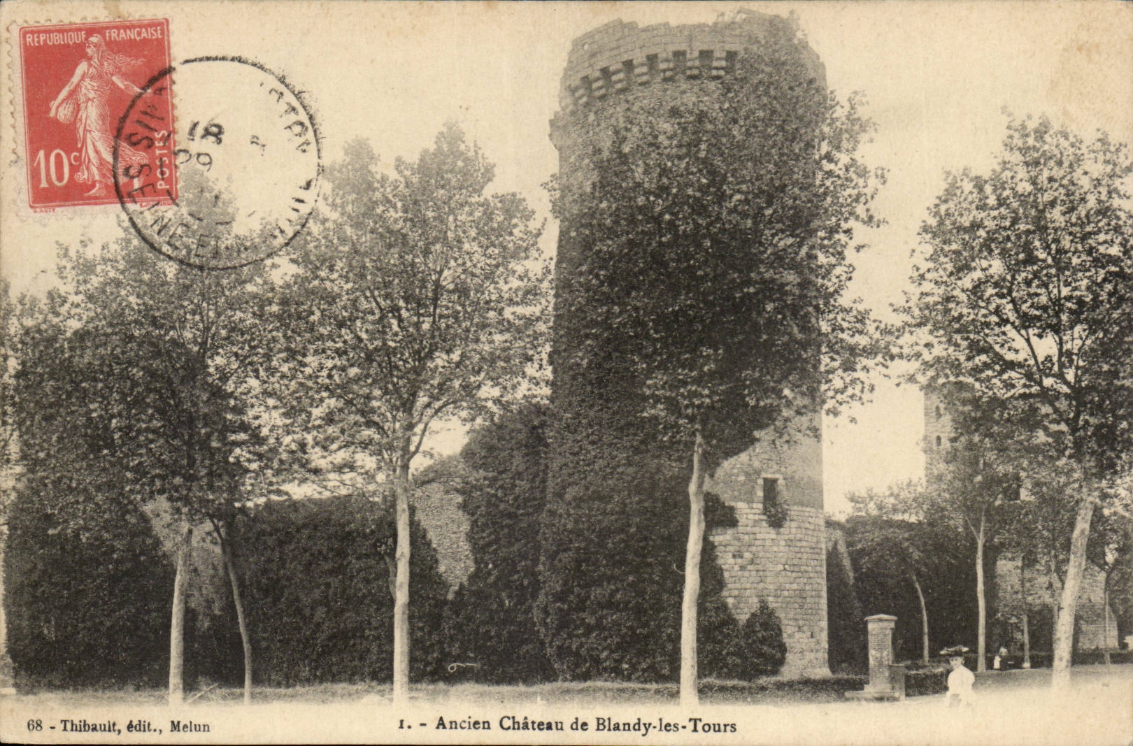 CPA Ancien chateau de Blandy les Tours