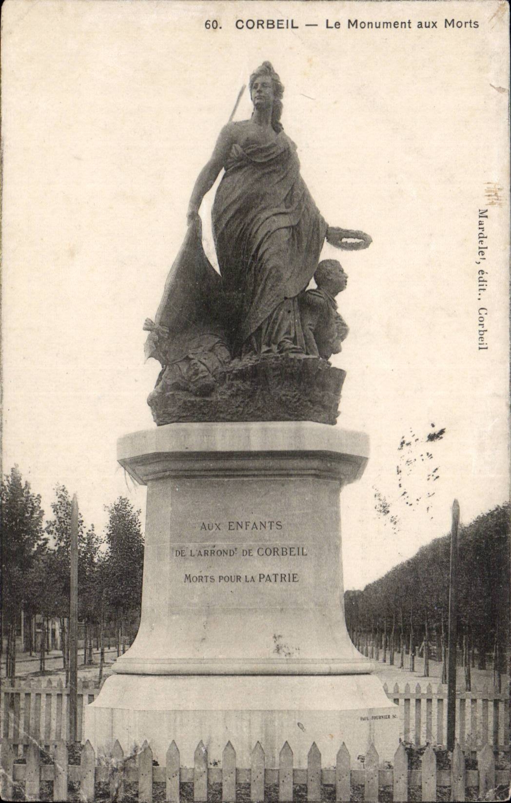 Corbeil CPA the war memorial