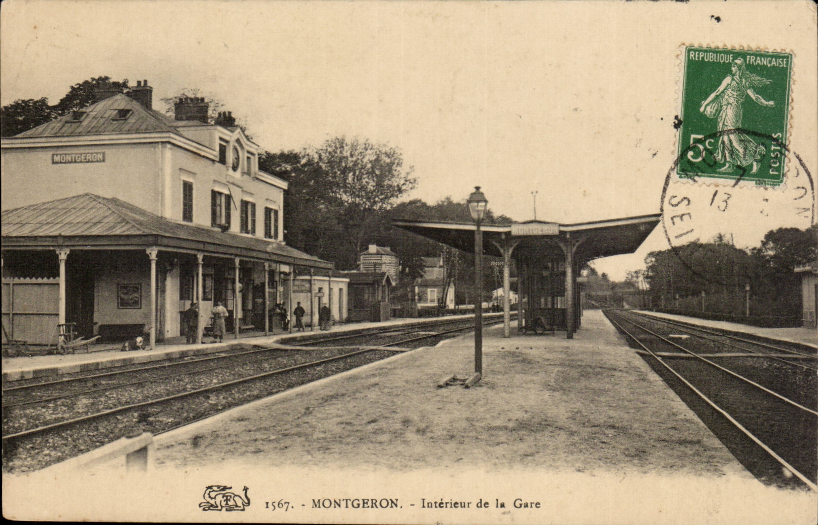 Interior Montgeron CPA of the station
