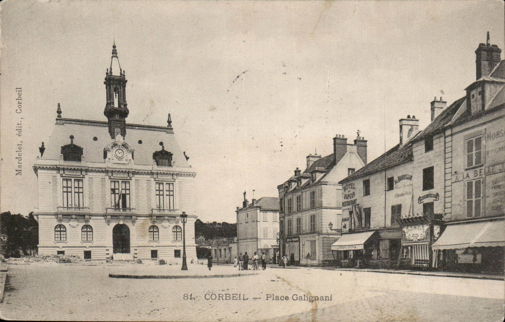 Corbeil CPA Places Galignani