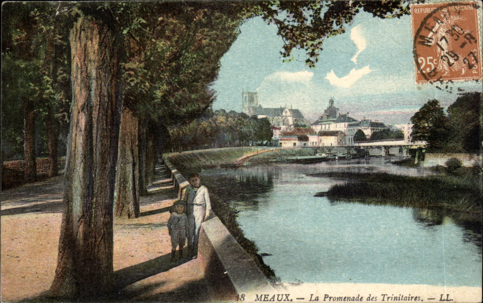 CPA Meaux the walk of Trinitaires