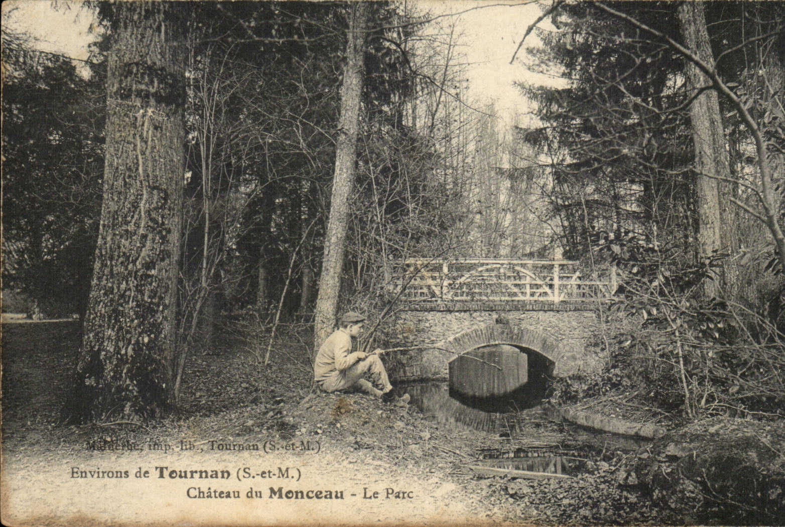 Surroundings of Tournan CPA Castle of Heap the park (young sinner)