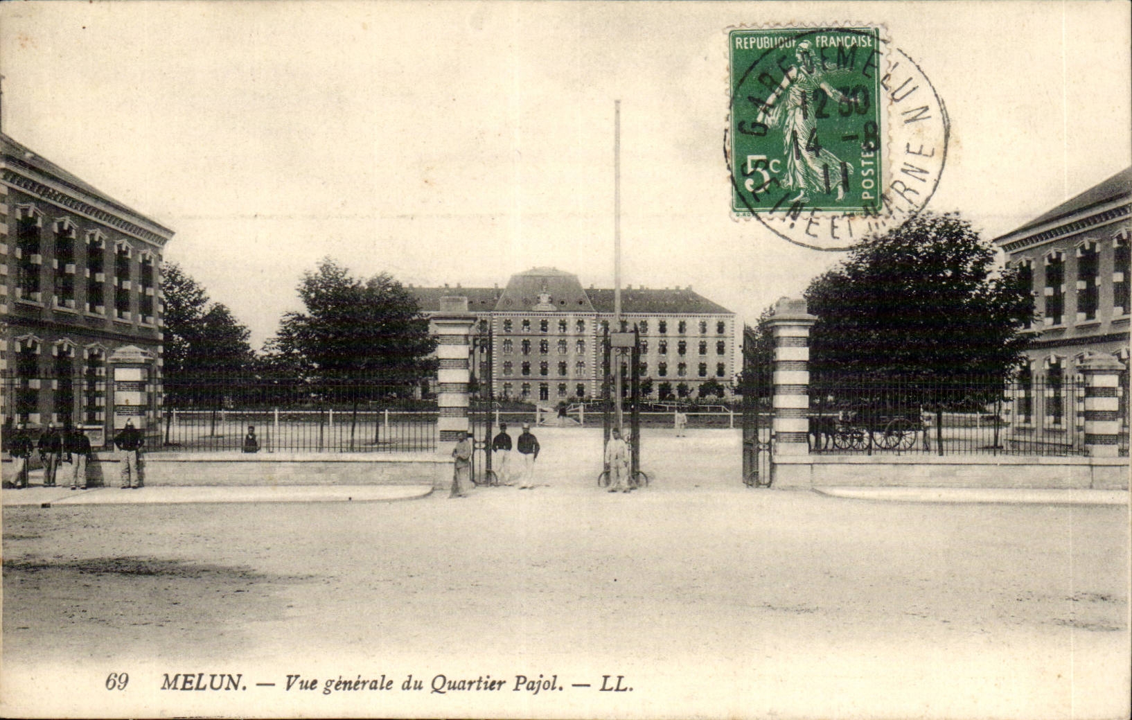 Melun - View of Quatier Pafol CPA