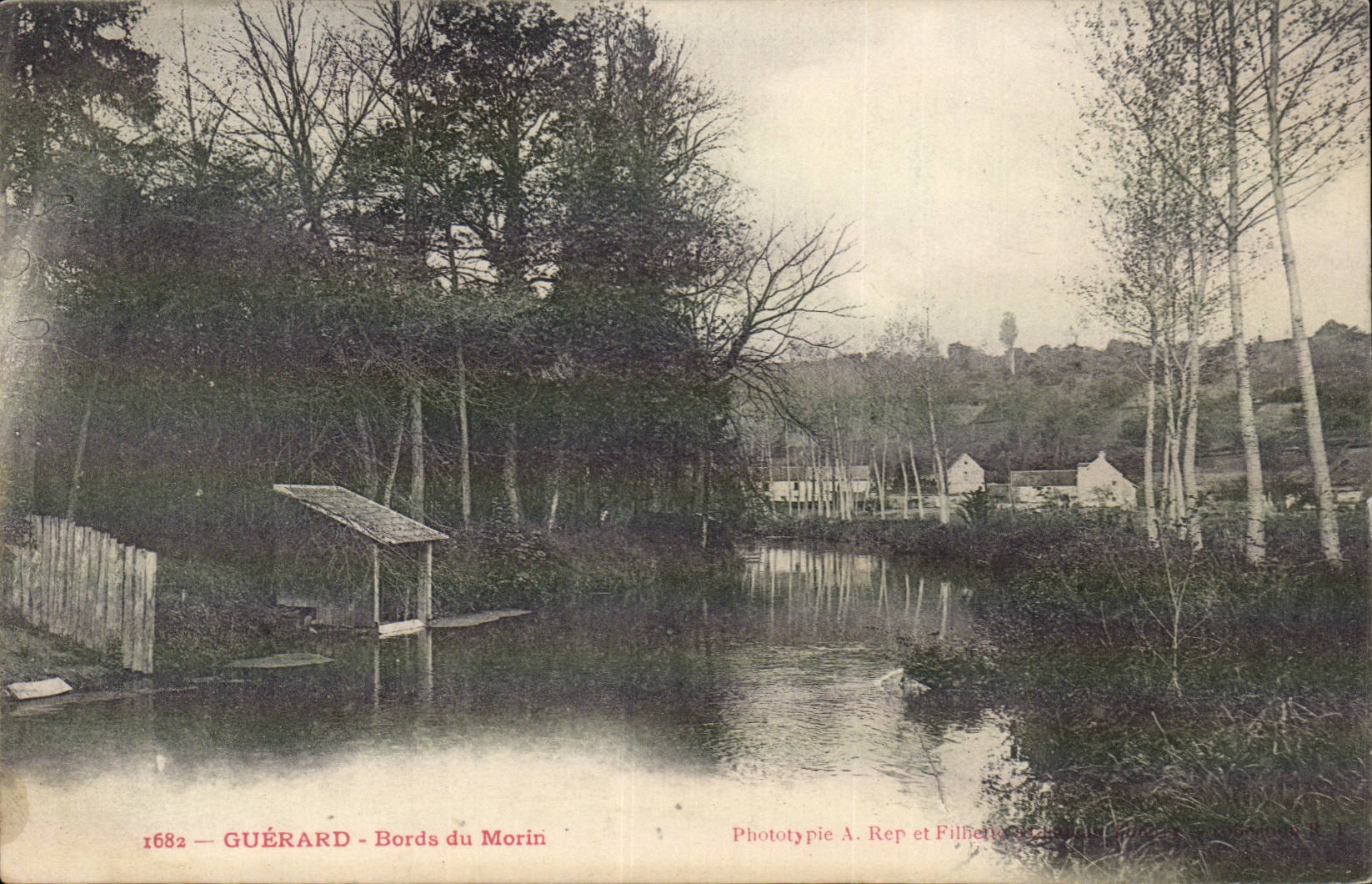 Guerard - Bords du Morin - CPA 