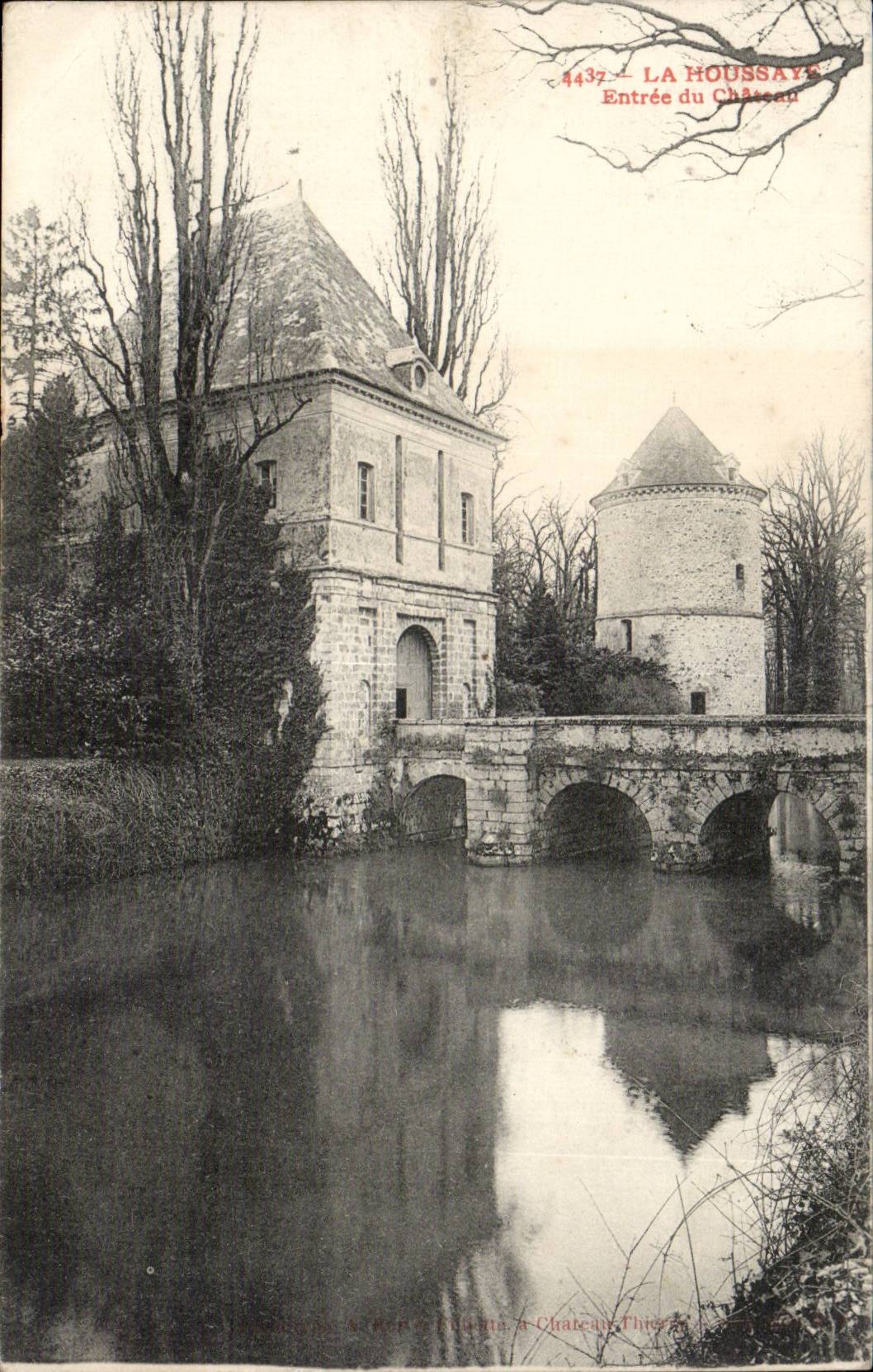 Houssaye CPA Entrance of the castle