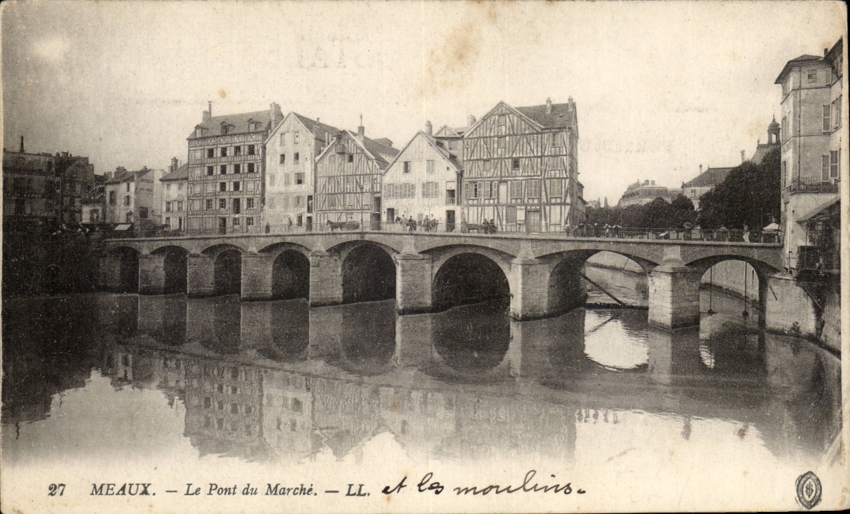 Meaux CPA the bridge of the market