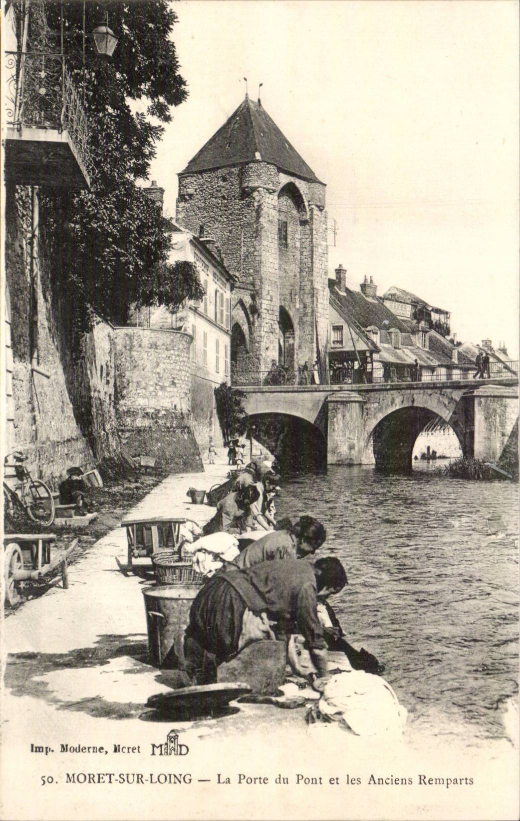 Moret sur Loinng - La Porte du Pont et les Anciens Pemparts - CPA 