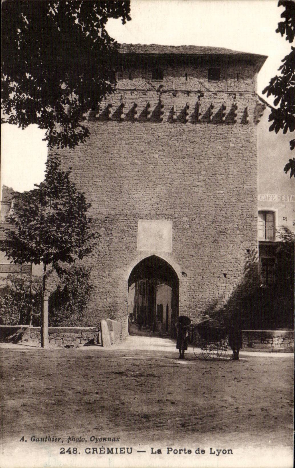 CRemieu CPA the door of Lyon