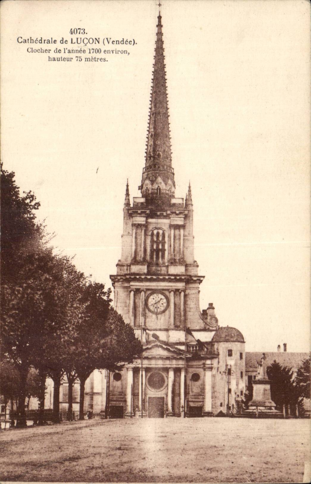 CPA Kathedrale des Lucon Glockeaufsatzes des Jahres ungefahr 1700