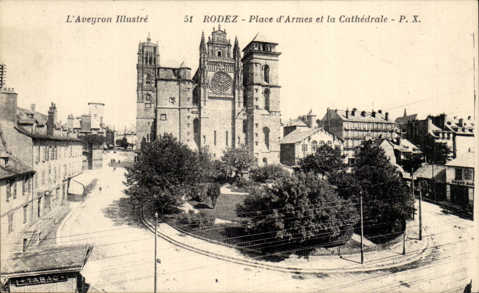 Rodez CPA Places of weapons and cathedral