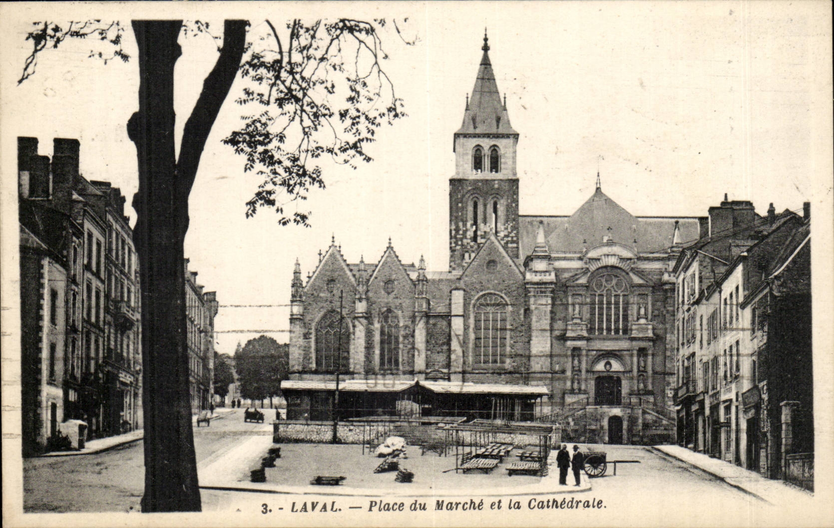 Laval CPA setzt Markt und die Kathedrale