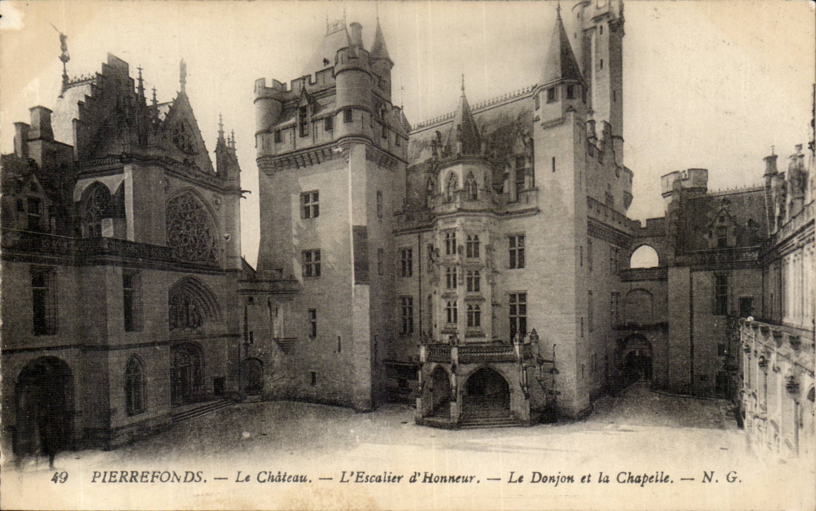 CPA Schloss Pierrefonds des Haupttreppenhausunterhaltes und -wolbung