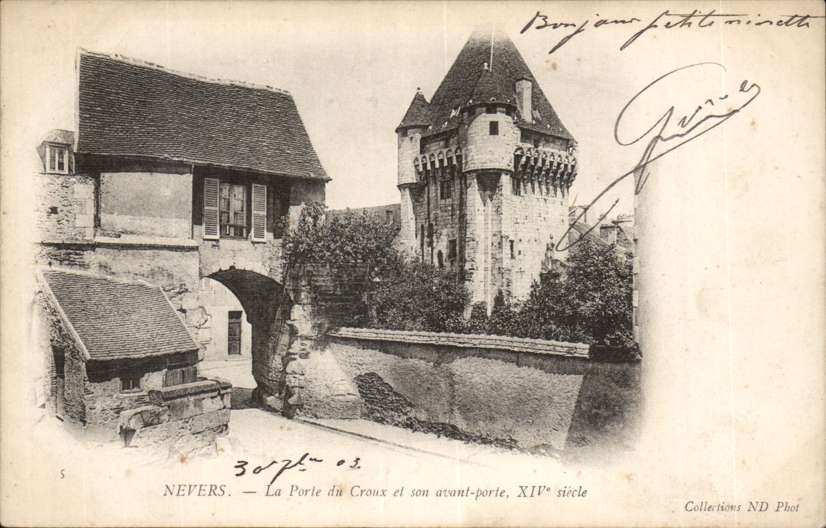 Nevers - das Gatter von Croux und sein vor Tur - CPA