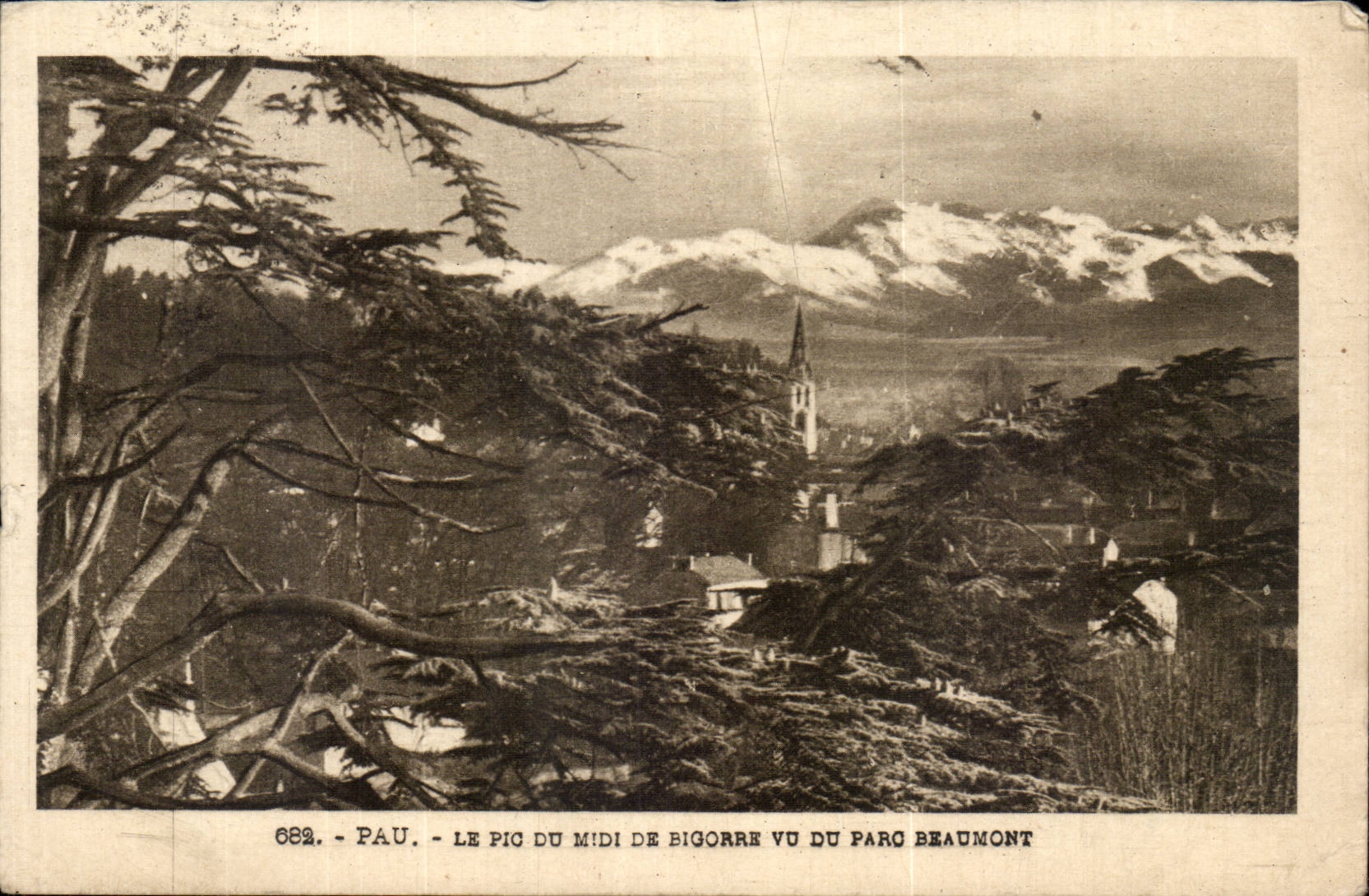 Pau CPA the peak of midday of Bigorre seen of the Beaumont park