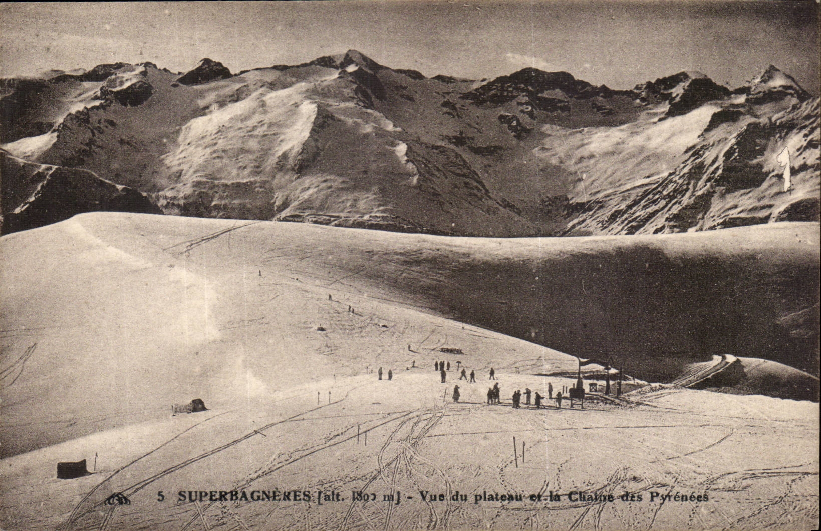 Superbagneres CPA Seen of the plate and the chain of the Pyrenees