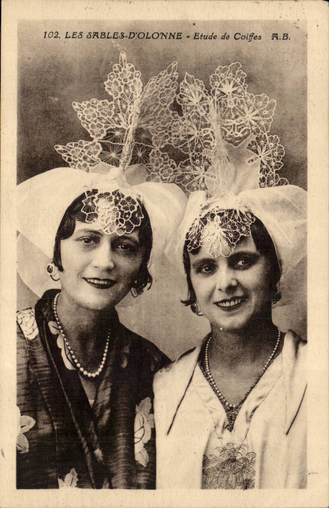 Sande olonne CPA der Details der Kappen (Folklorekostum)