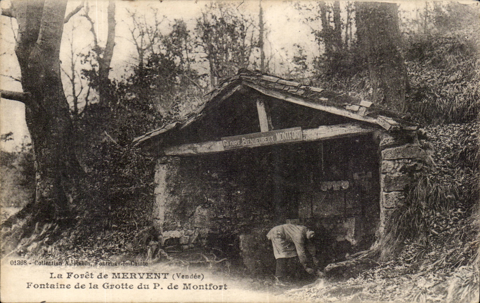 Das Bohrgerat Mervent CPA des Brunnens der Hohle von P von Montfort