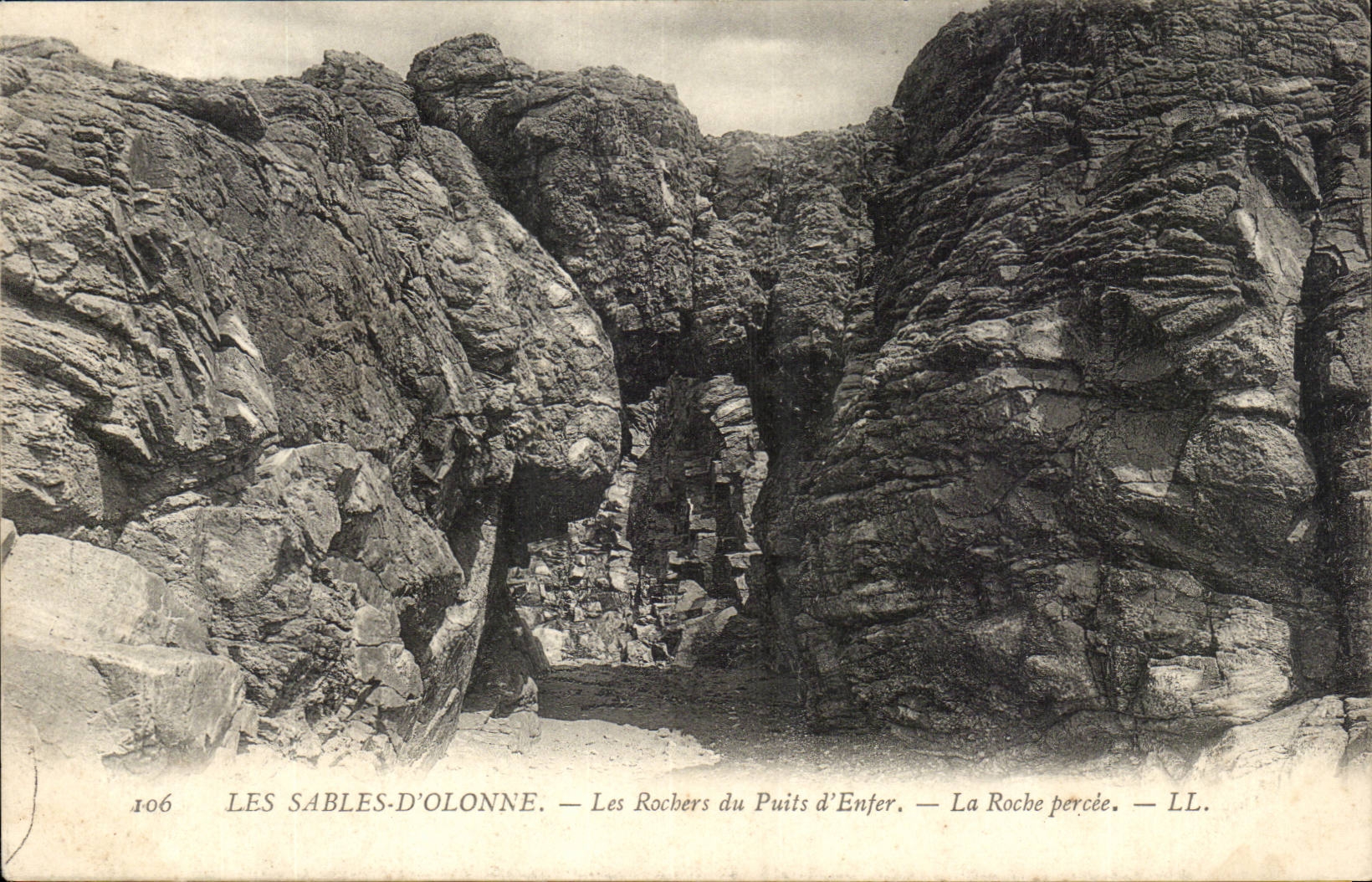 Sande olonne CPA der Felsen von gut der Holle der gebohrte Felsen