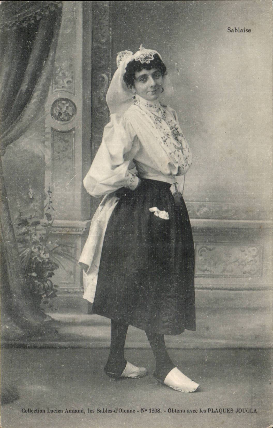 CPA Sande von olonne Sablaise (Folklorekostum)