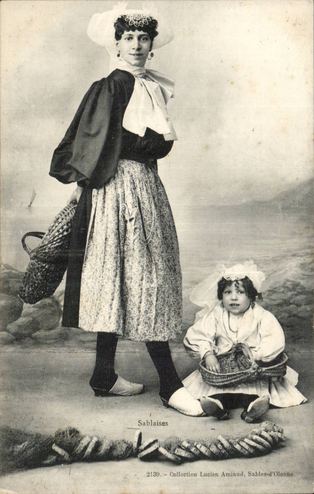 CPA Sande von olonne Sablaises (Folklorekostum)