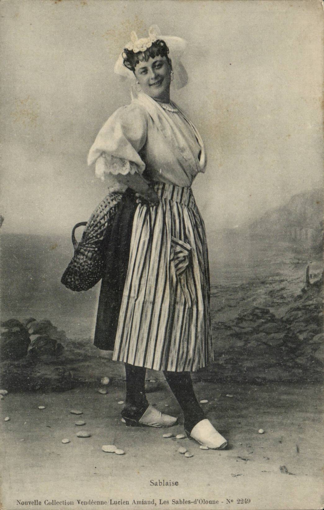 Sande von olonne CPA Sablaise (Folklorekostum)