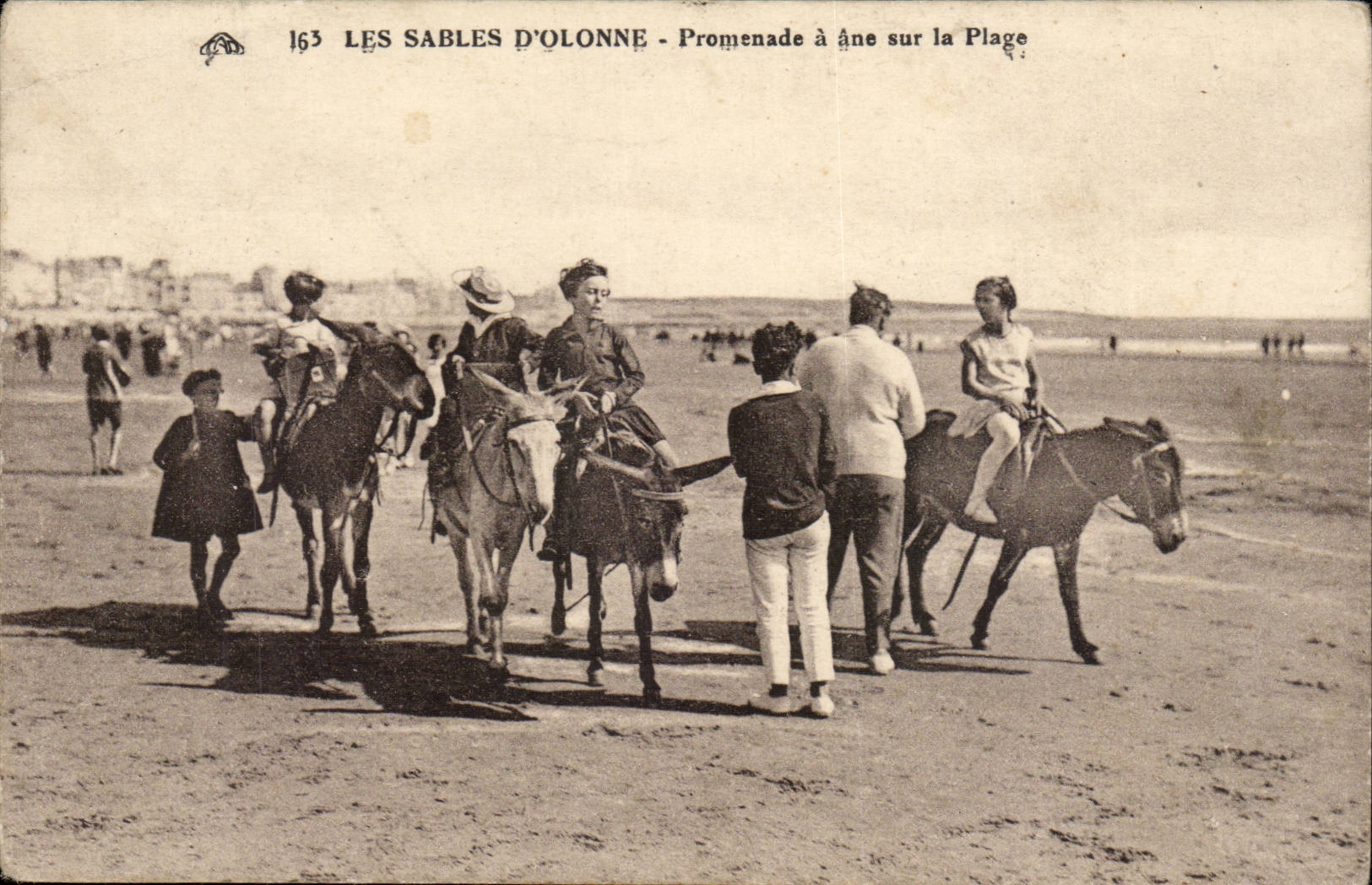 Sande olonne CPA der Promenade hat Esel auf dem Strand (Folkloreesels-Eselmaultier)