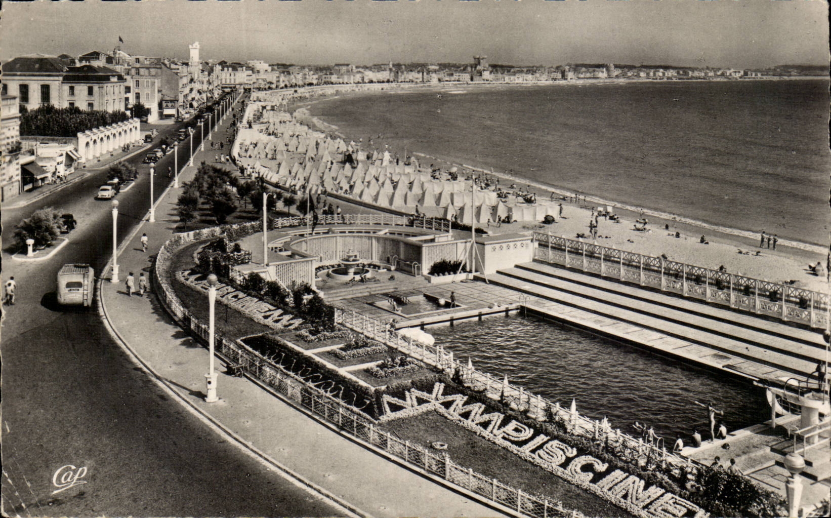 CPSM Sande der olonne Ansicht des Swimmingpools vom Damm und von Strand