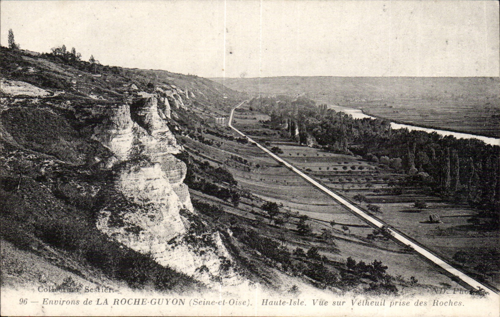 Surroundings of the Rock High Guyon CPA Isle Seen on Vetheuil taken of the rocks