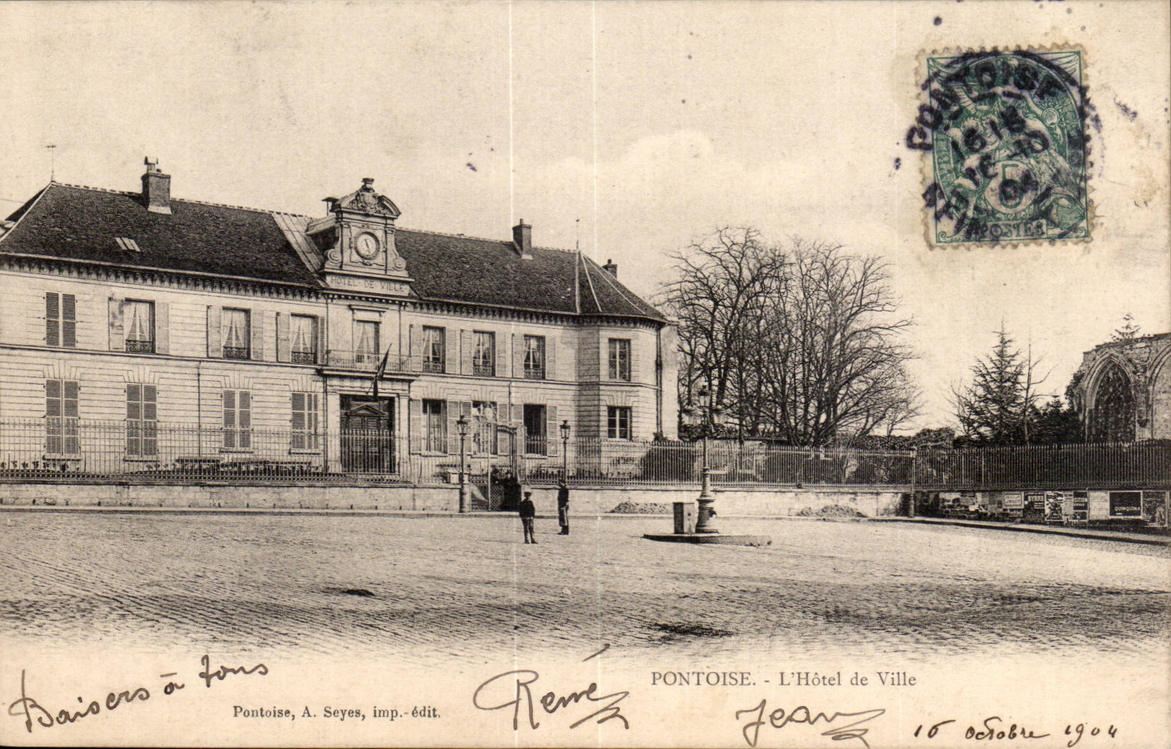 Pontoise CPA Town hall