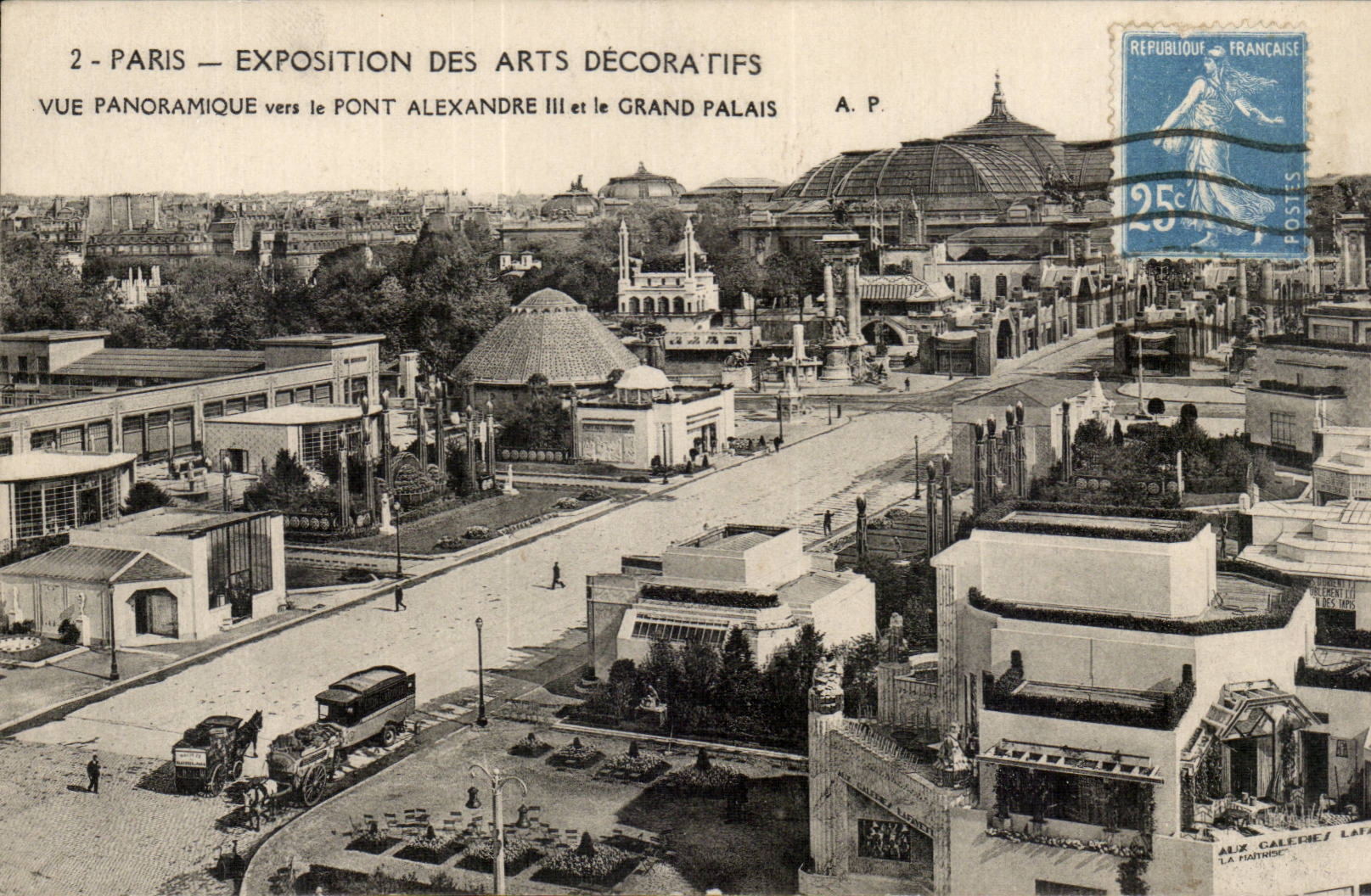 CPA Exposition internationale des Arts decoratifs 1925 Vue panoramiqe vers le Pont Alexandre III et le grand palais