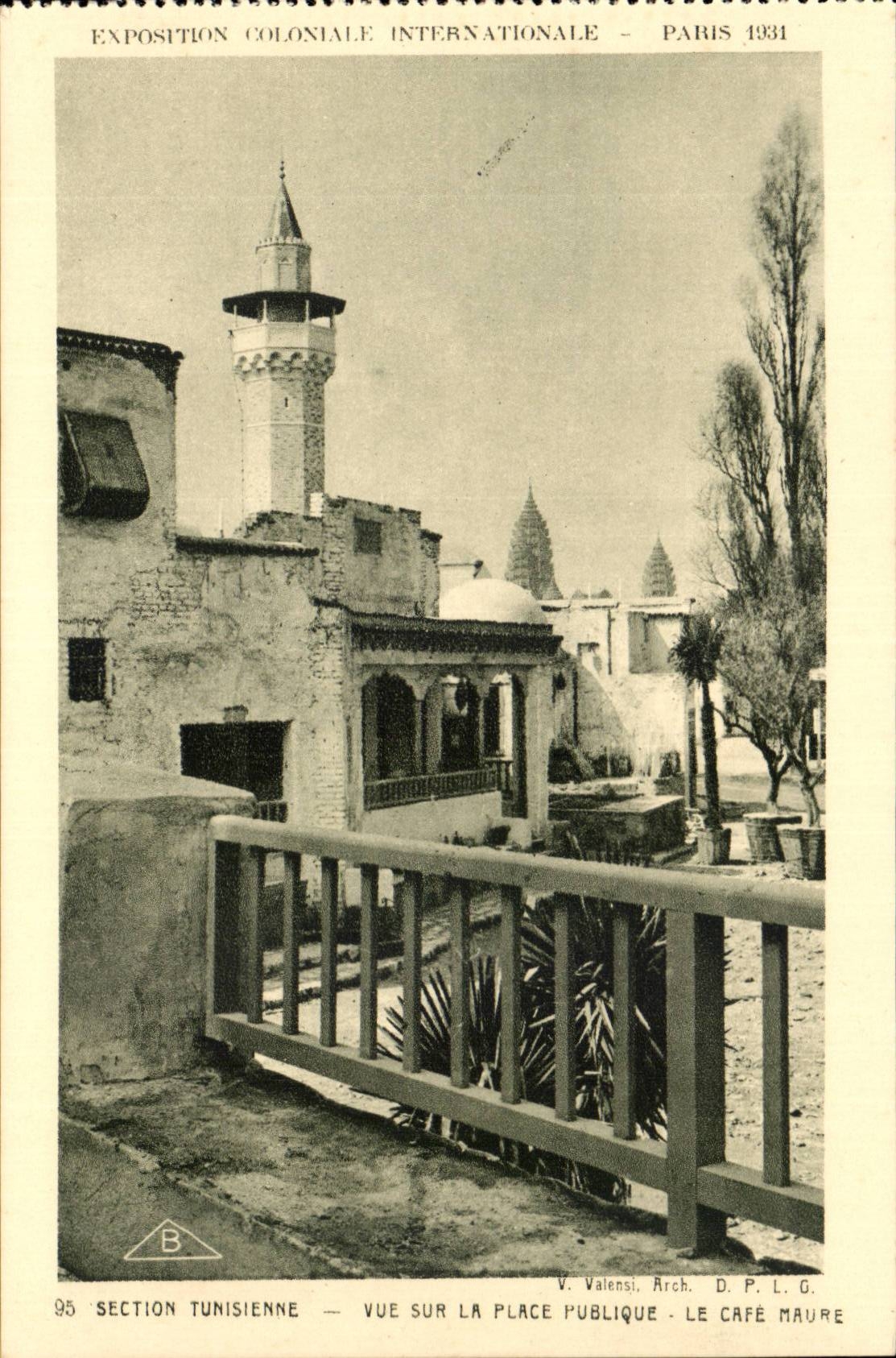 EXposition coloniale internationale Paris 1931 SEction Tunisienne CPA Vue sur la place publique Cafe MAure Tunisie