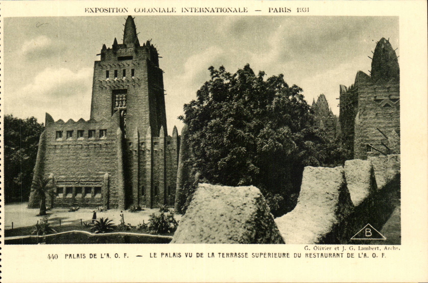 EXposition coloniale internationale Paris 1931 Le palais vu de la terrasse superieure du restaurant de l'aOF