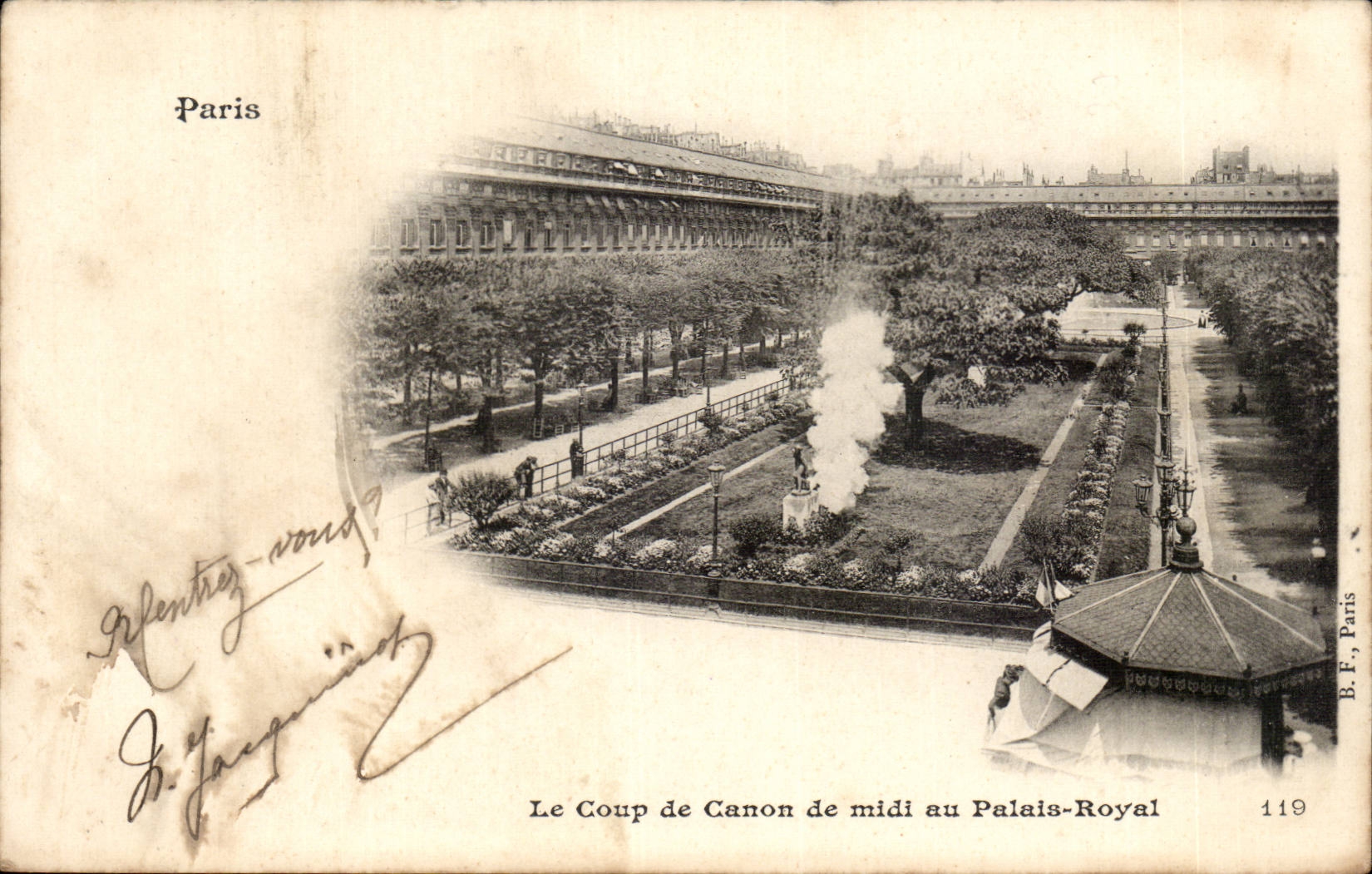 Paris CPA Le coup de canon de Midi au Palais Royal