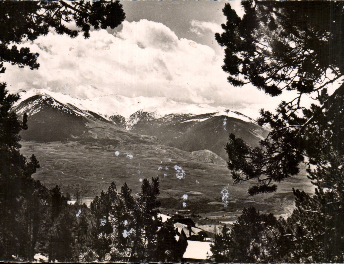 Make Romeu CPA the chain of the Pyrenees