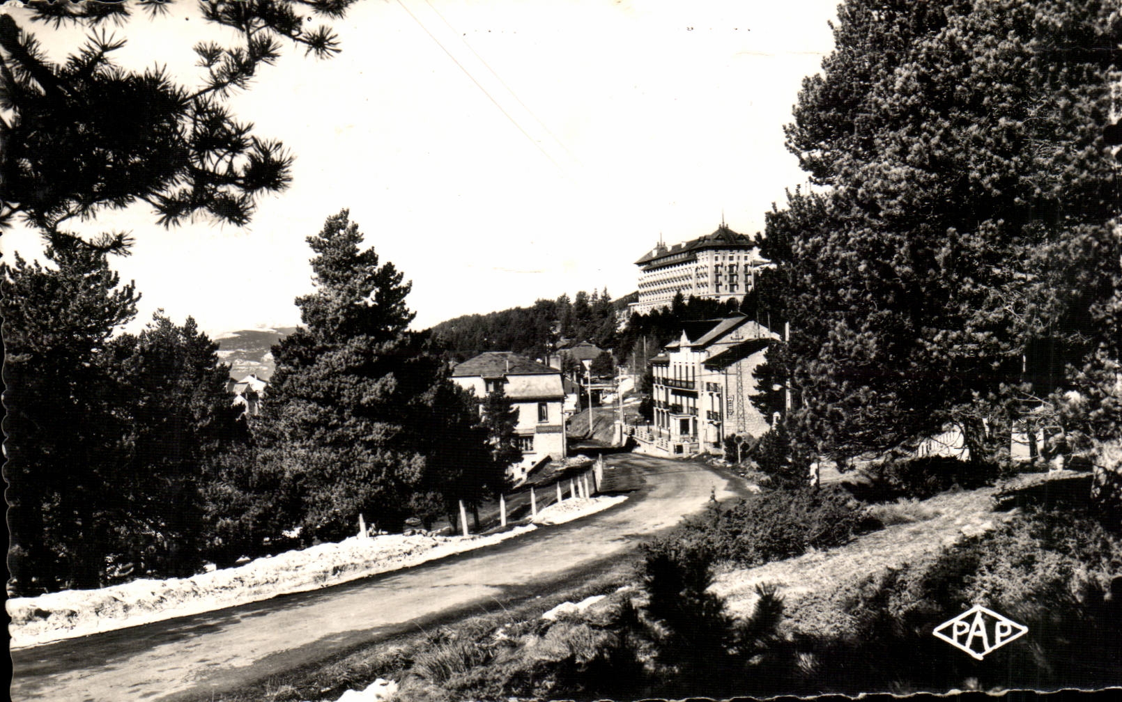 Romeu CPA the large hotel and the Regina make