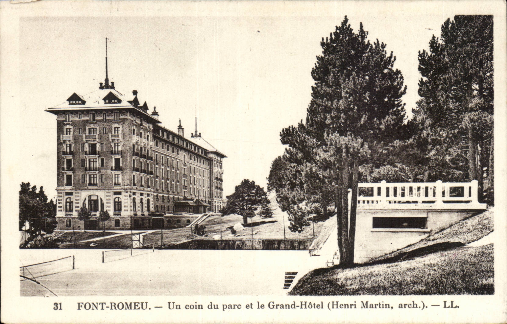 Make Romeu CPA a corner of the park and the large hotel (Henri Martin)