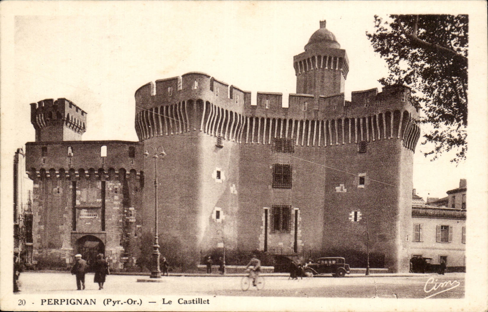 Perpignan CPA Le Castillet