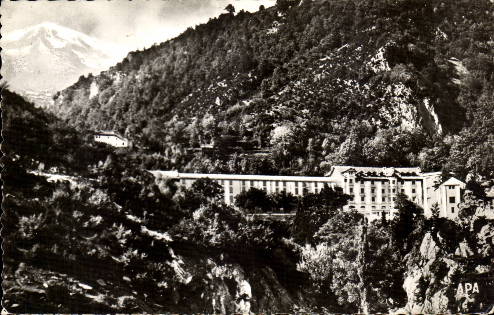 Swift les Bains - Alt the 1130 Large Hotel and Castabonne covers with snow - CPA