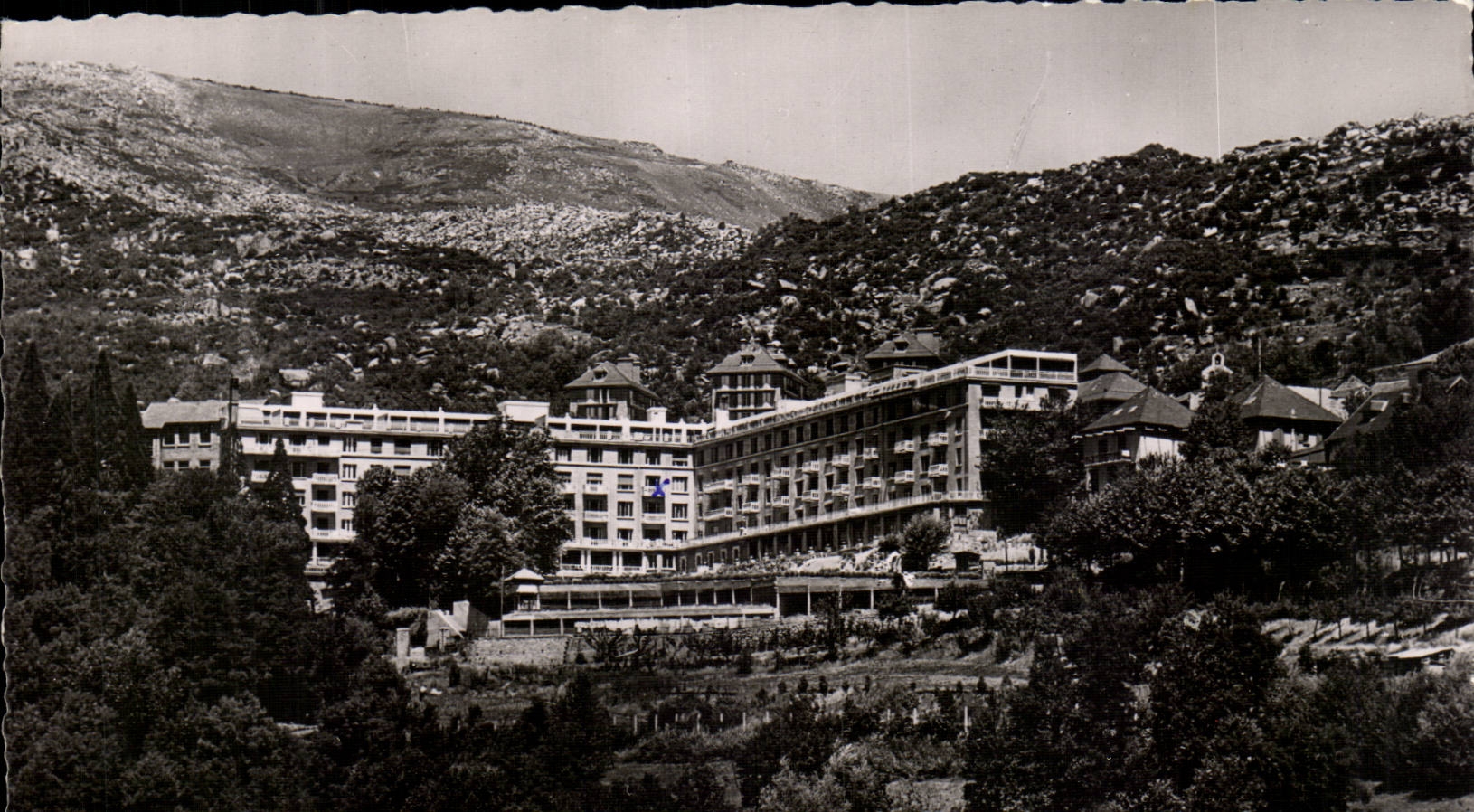 The staircase - the Helioclimatique Establishment of Cerdagne Frenchwoman - CPA