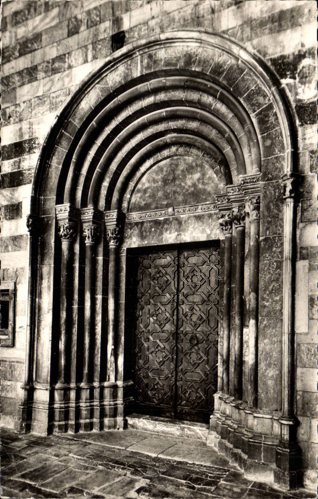 Perpignan - Palais des Rois de Majorque XIII et XIV - Porte d'entree de la Chapelle Haute - CPA