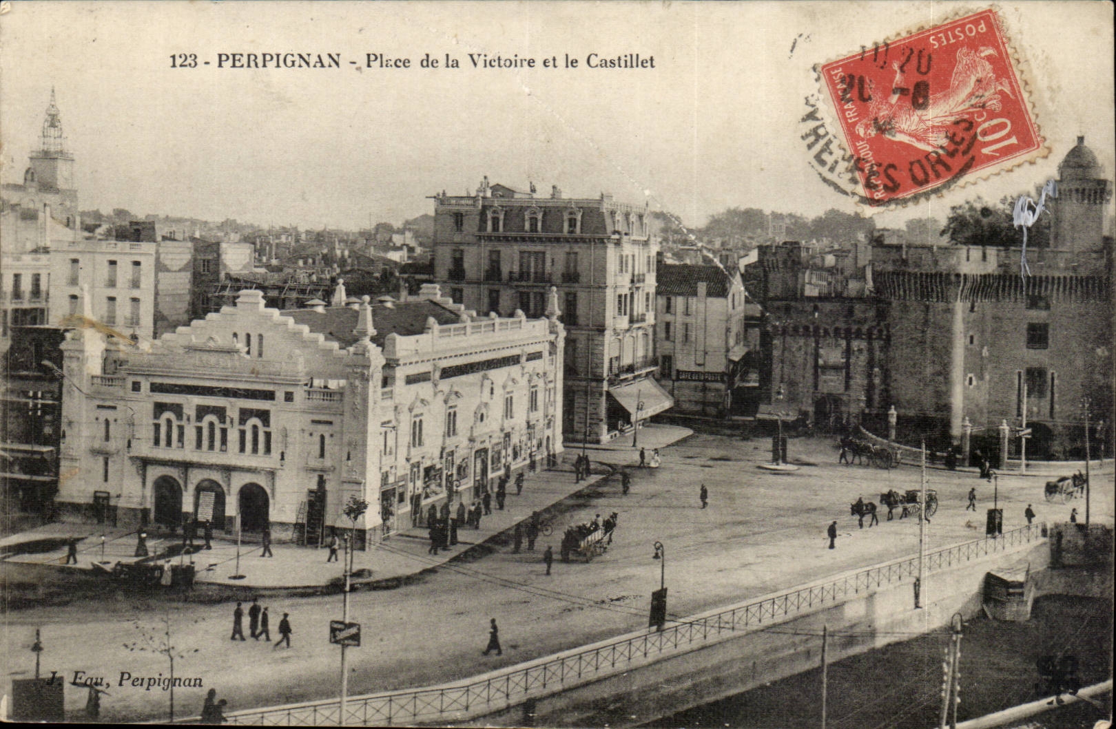 Perpignan - Place de la Victoire et le Castillet CPA