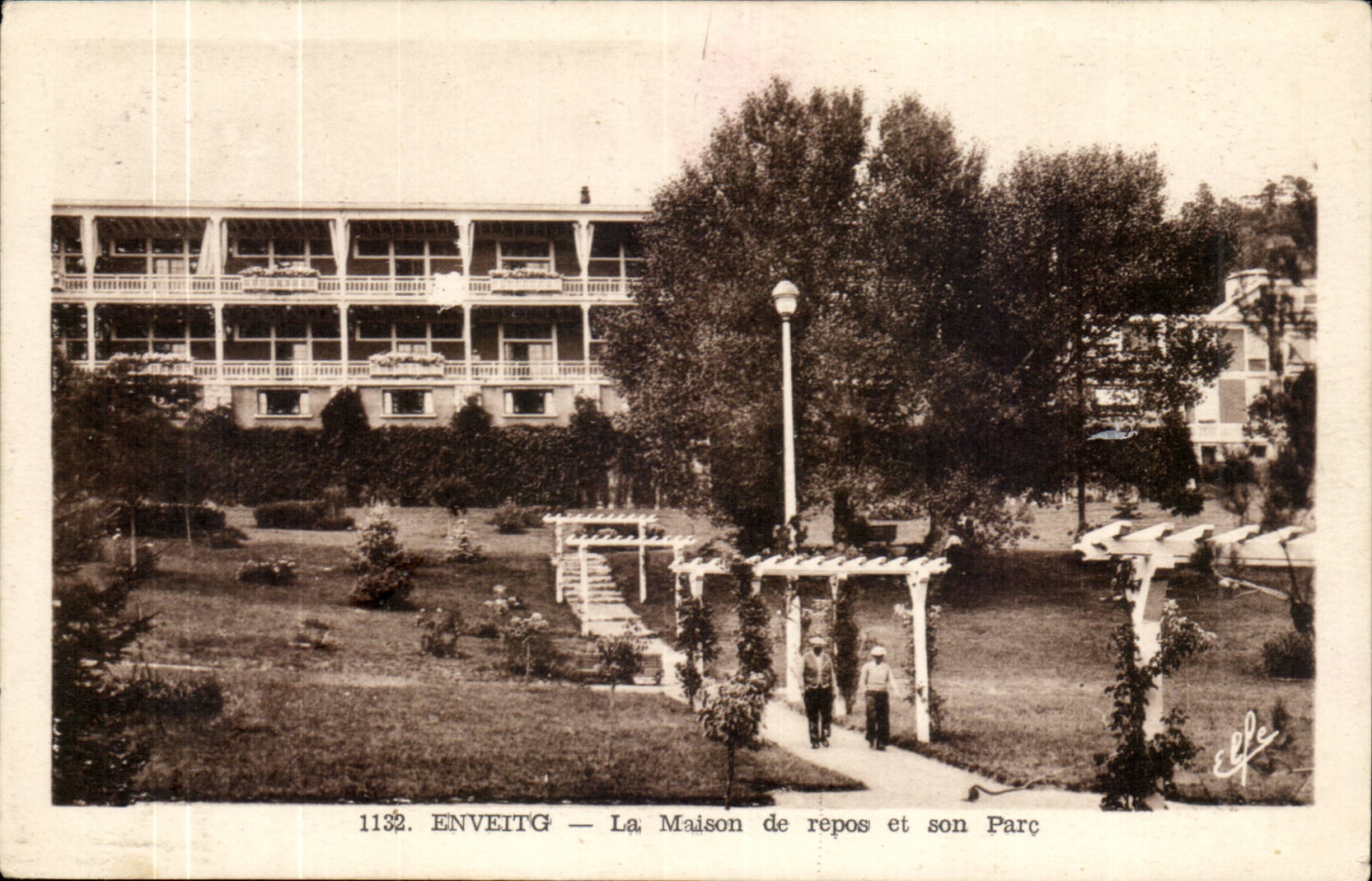 Enveitg - the Convalescent home and its Park - CPA