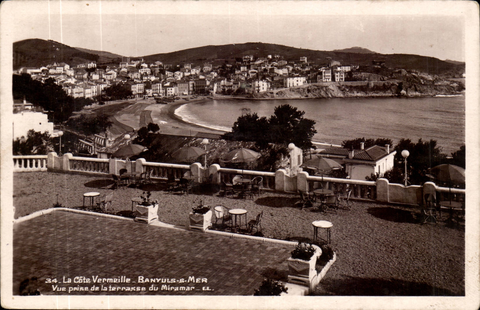 Banyuls on Sea - the Vermilion Dimension - Considering Catch of the Terrace of Miramur - CPA