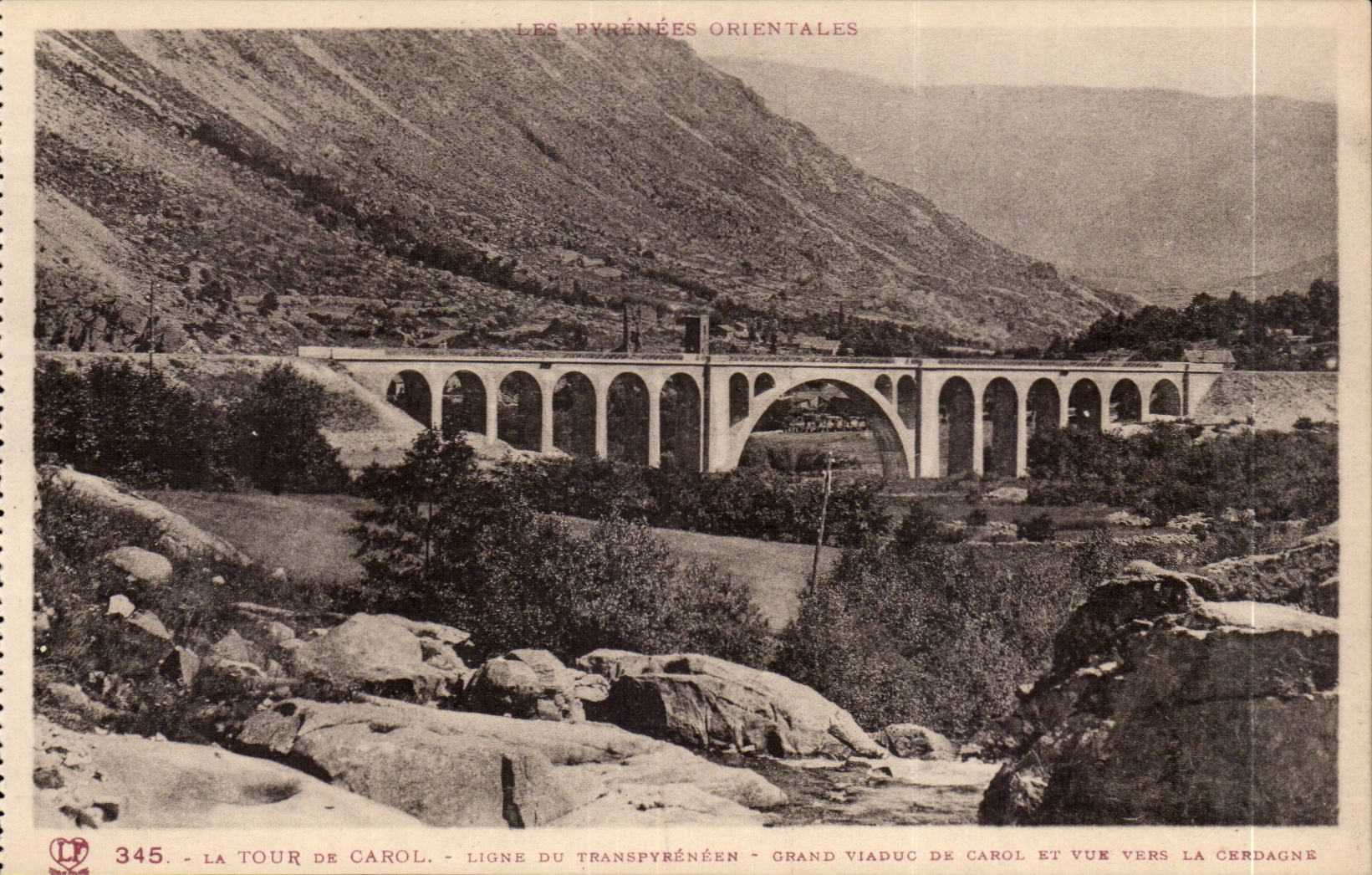 CPA Valley of Carol towers of Carol Line of transpyrenean the Large viaduct of Carol and sight towards CErdaigne